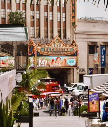 el-capitan-theatre-disney-hollywood-walk-of-fame-los-angeles