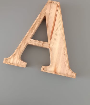Letra A mecanizada en madera