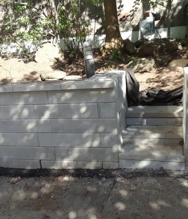 Retaining walls with steps