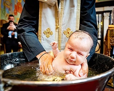 Fotograf botez Belgia - detalii și emoții sincere