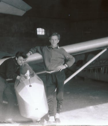 Peter beim Segelfliegen  um 1960, unbearbetet, blass und unscharf