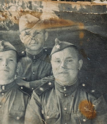 Russische Soldaten vermutlich 2.Weltkrieg, vor der Bearbeitung