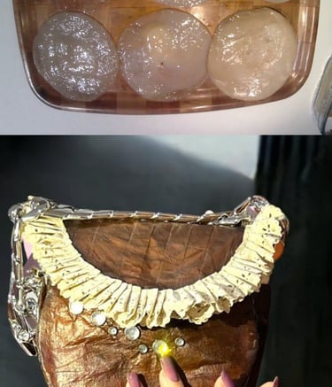 Cartera clutch de biotextil marrón con volados de celulosa bacteriana