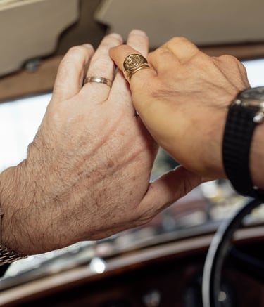 gay marriage showing rings in glasgow