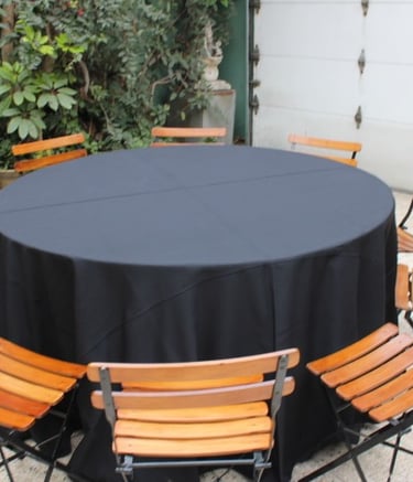 Alquiler de mesas con mantel y sillas