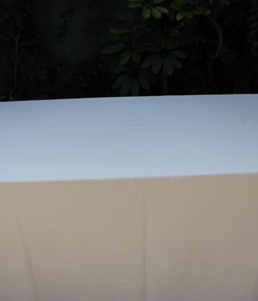Alquiler de mesas con mantel y sillas