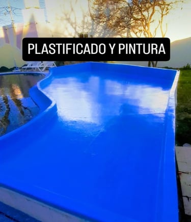 Pileta plastificada lista para usar. Garantía de durabilidad por más de 20 años de Masterplas.