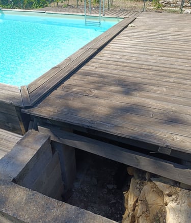 terrasse apres plusieurs années d'intempérie, pluie et soleil