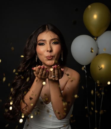 Cobertura fotográfica de fiesta de cumpleaños infantil con decoración temática.