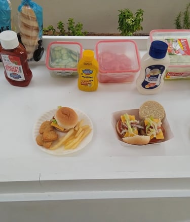 mini burgers live station, mini burgers for kids party