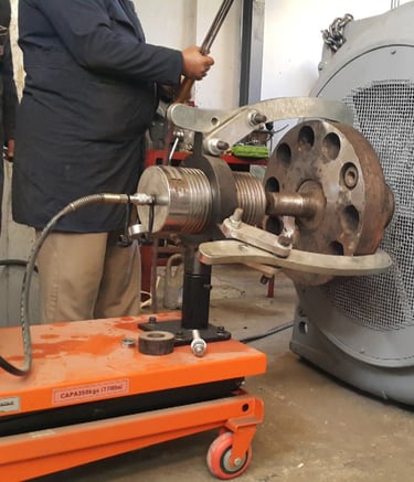Safe and powerful bearing & coupling removal made easy