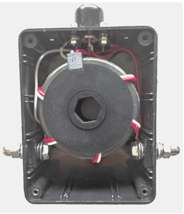 Pro Antennas 1000W matching transformer with the lid removed