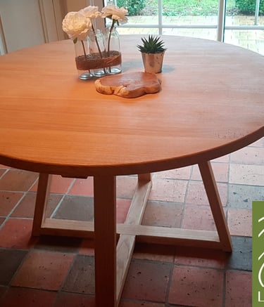 table ronde en chataignier