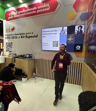 Cleidson Gonçalves em uma palestra sobre apredizagem corporativa