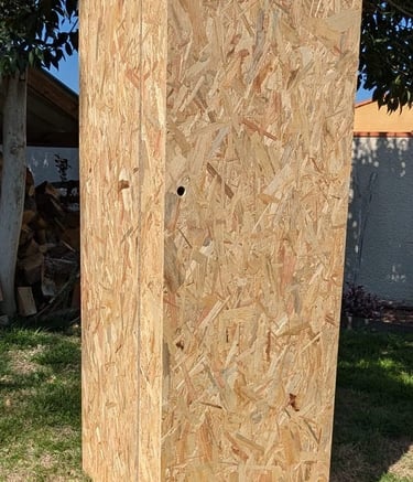 Armoire de sellerie Club fermée avec étagères et porte coffrée