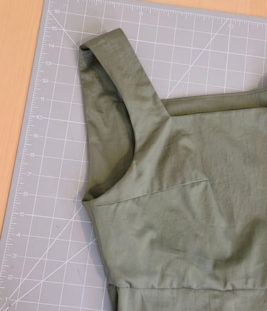 détail robe sur-mesure