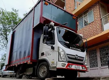 Vehículo de Mudanzas equipado para el transporte de sus pertenencias