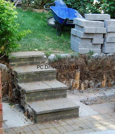 new garden steps built in wall to lawn by PC Drivestyle Ltd