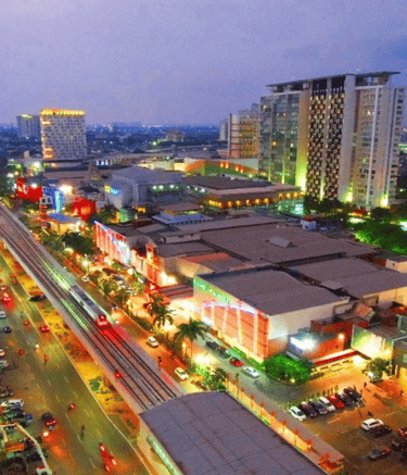 Tampak Atas malam Summareon Makassar