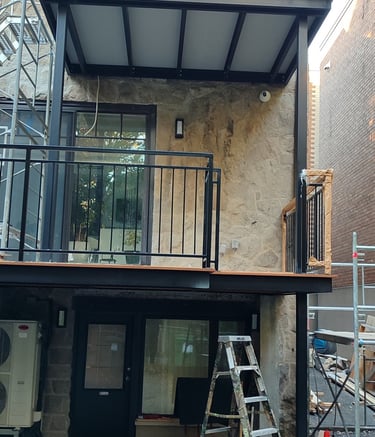 balcon en acier et fibre de verre