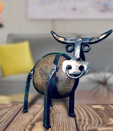 escultura adorno pequeña vaca