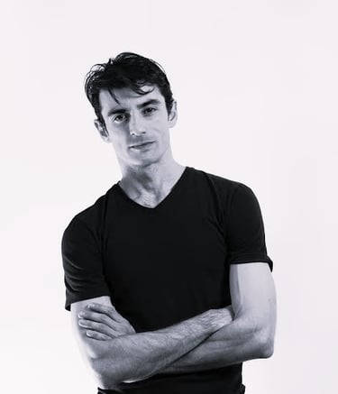 Portrait d'Alvaro Dule, directeur artistique de Prizmi