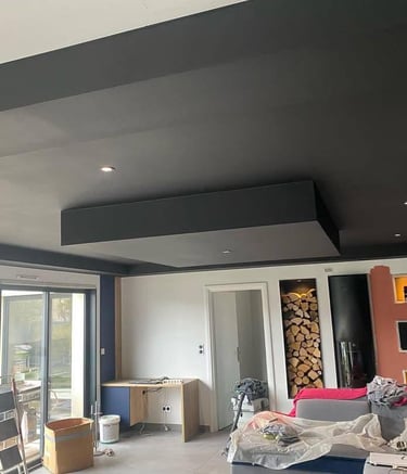 Pose de plaques de plâtre design pour intérieur contemporain