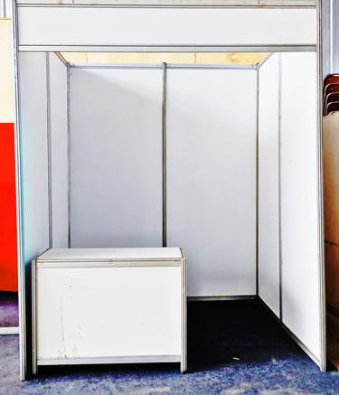 sewa partisi R8 Bekasi-Booth Pameran