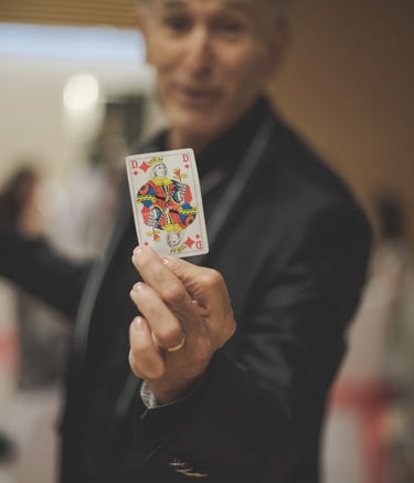 mentaliste-presente-la-carte-devinee