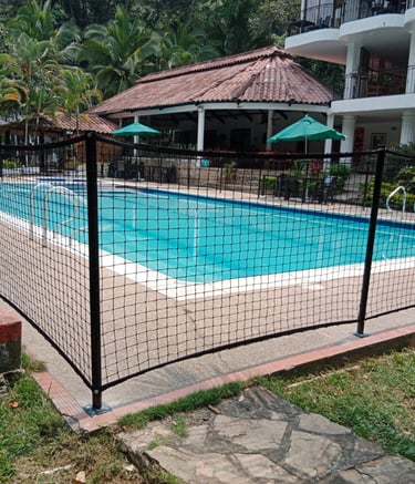Cerramiento alrededor de una piscina