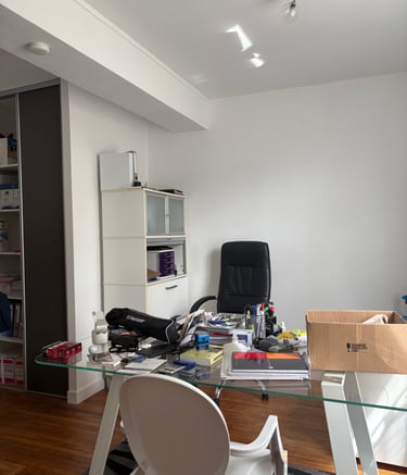 Bureau avec placard