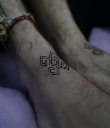 tattoo andean patern noir tattoo cusco