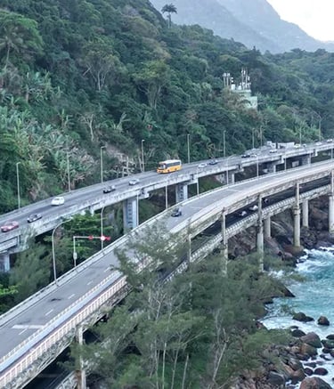 obra pronta do viaduto para a estrada do joá