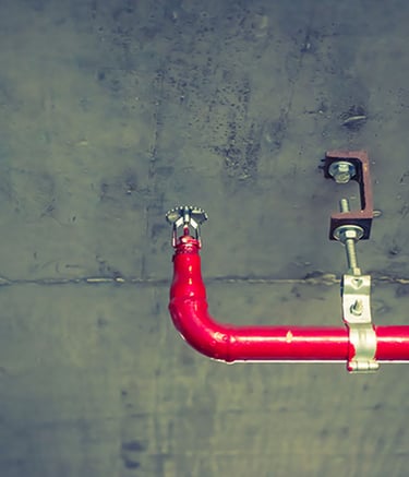 نظام الرشاشات بالمياه هو الأكثر استخدامًا في المباني السكنية والتجارية والصناعية.