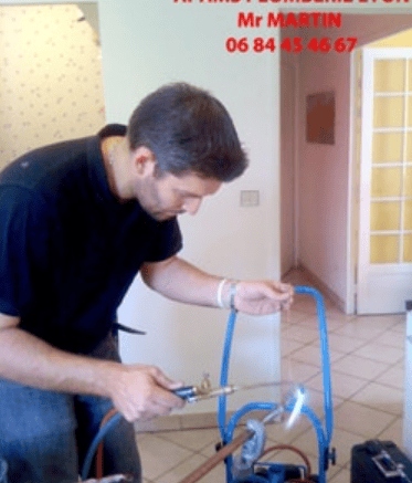 Artisan plombier urgence fuite d eau LYON 69007