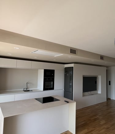 Decoración de interiores y combinación de colores en piso de El Masnou, Maresme