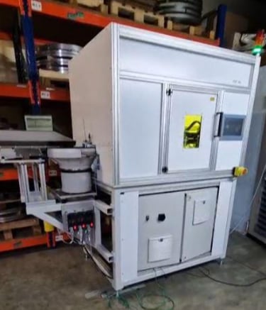 Fully automatic laser trimming cell for rotary shaft seals (RWDR)