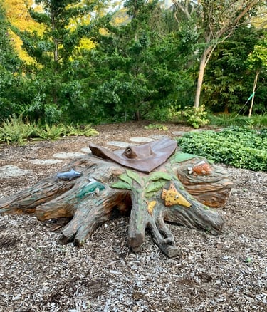 manta ray spruce trunk carving