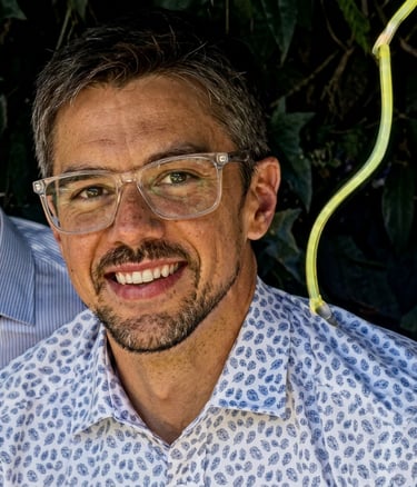 Foto do representante do escritório Victor Marcon