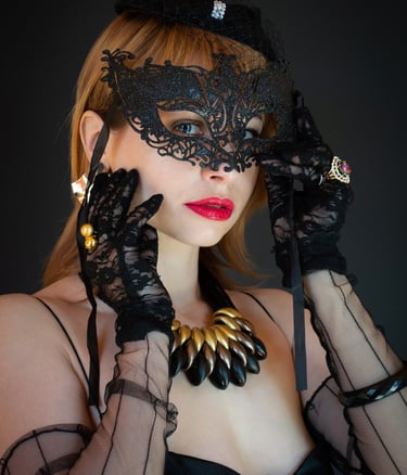 Créatrice OnlyFans avec un masque