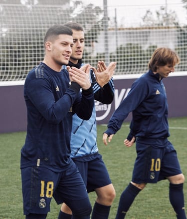 Freestylers de Fútbol y el Real Madrid Grabando un Nuevo Anuncio