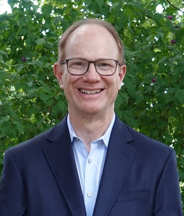 Photo of Michael Rabinowitz in a natural setting
