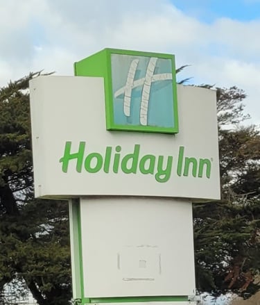 HOLIDAY INN