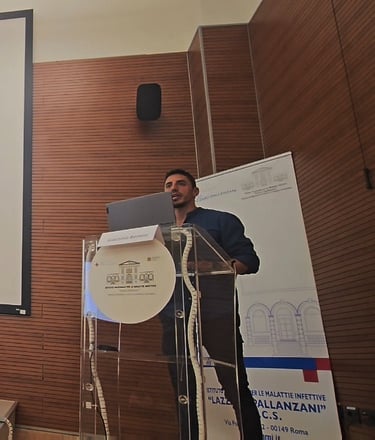 infermiere specializzato del posizionare accessi venosi ecoguidati a domicilio, PICC e Midline