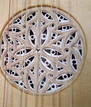 Gittern rose in maple and parchment