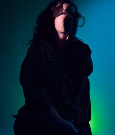 portrait d'Aurore Rainot, photographe professionnelle et artistique à Gisors et Paris