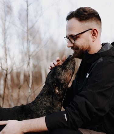 Basti Matern mit seinem Hund