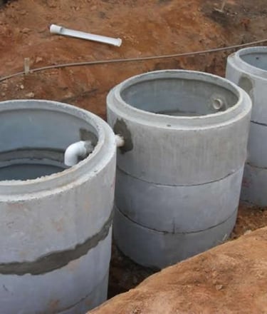 Desentupimento de esgoto e limpeza de caixa de gordura em Cuiabá - Equipe técnica da Atlanta Limpa F