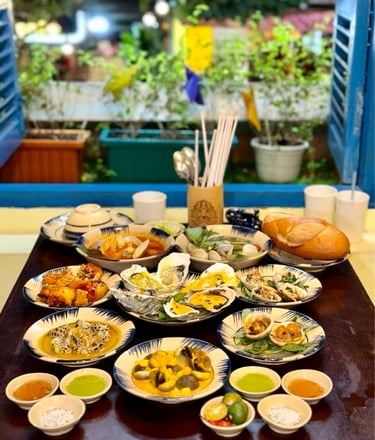 Ăn ốc ngon view cửa sổ tại Ốc Dì Toàn