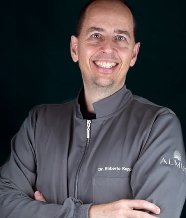 Dentista Especialista em implantes e proteses